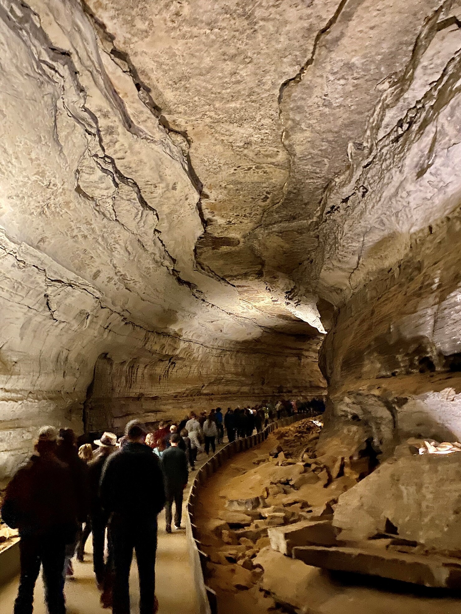 Gothic Avenue is one of the long linear tube-shaped chambers in the dry part of Mammoth Cave.