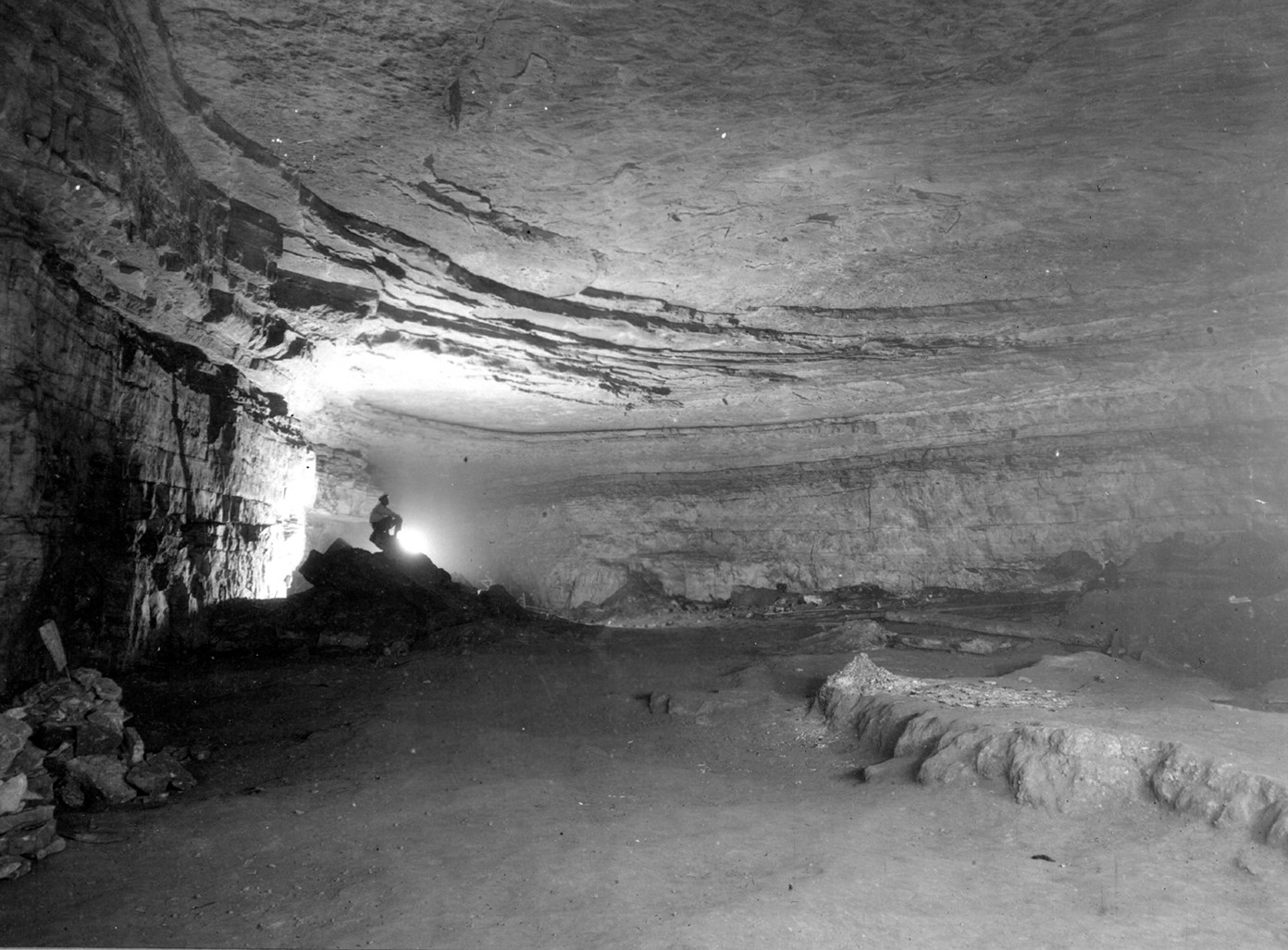 A 1925 photo of the Rotunda Room in Mammoth Cave National Park, Kentucky